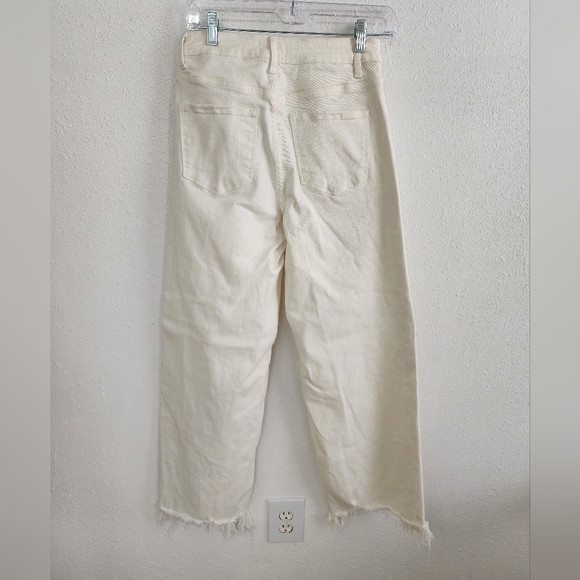 Annie Wear Cream Wide Leg Denim Jeans Distressed Hem Size Medium - Picture 2 of 4